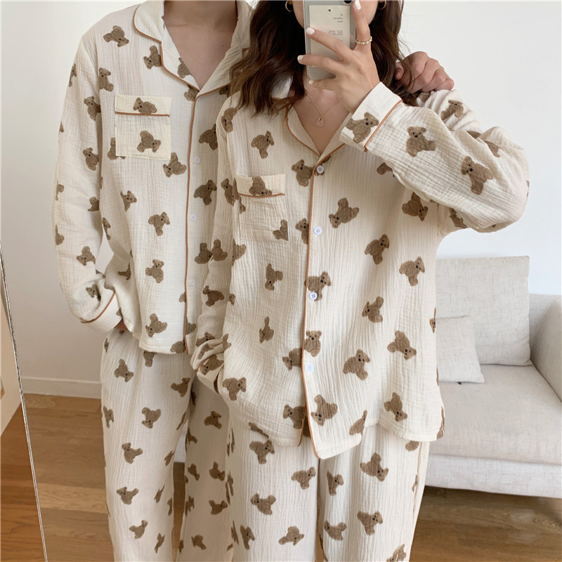 Korean version of cartoon soft cotton double yarn loose contrast color border couple outerwear autumn and winter long-sleeved home clothes
