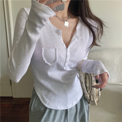 White t-shirt women's v-neck long-sleeved slim short section slim hot girl top early autumn design sense niche bottoming shirt inner wear