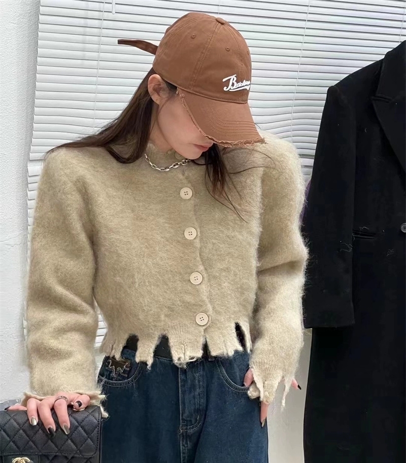 2023 autumn and winter knitted sweater South Korea Dongdaemun net red same style GLYP trendy brand tattered small fragrance cardigan sweater women