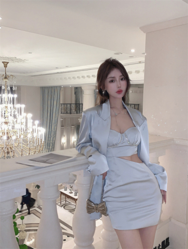 ~French ladies light luxury style sexy strapless suspender forged dress + casual suit jacket