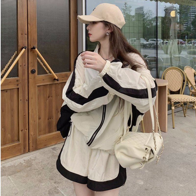 Salt style casual sportswear suit for women summer fashion color matching sun protection jacket wide leg shorts two piece set