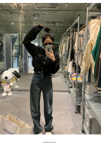 Autumn and winter design feeling lazy style niche black inner knit sweater women's long-sleeved top short cardigan jacket