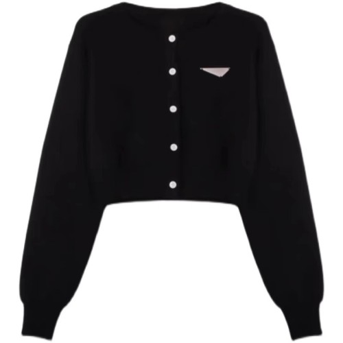 Autumn and winter design feeling lazy style niche black inner knit sweater women's long-sleeved top short cardigan jacket