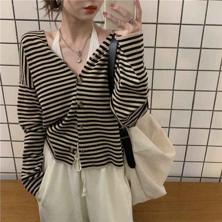 Striped knitted cardigan women's spring and autumn new V-neck loose short long-sleeved jacket jacket