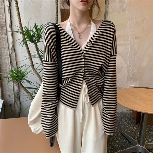 Striped knitted cardigan women's spring and autumn new V-neck loose short long-sleeved jacket jacket