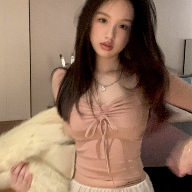 Official picture Pure desire wind long-sleeved niche bottoming shirt female spring and autumn design sense hot girl T-shirt short trumpet sleeve top