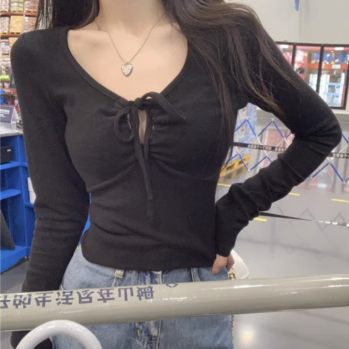 The official picture is a Korean pure desire hot girl spring and autumn V-neck long-sleeved T-shirt slim-fit solid color short bottoming shirt top