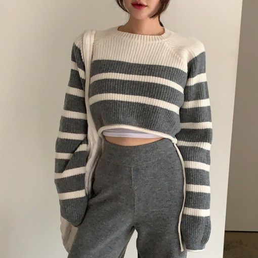 Spot back hollow sexy hot girl pullover long-sleeved loose knitwear
