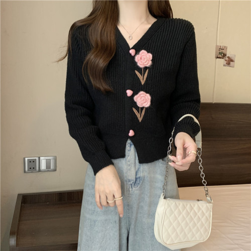 Korean version of the small fragrant style knitted sweater women's new v-neck gentle retro style loose short cardigan