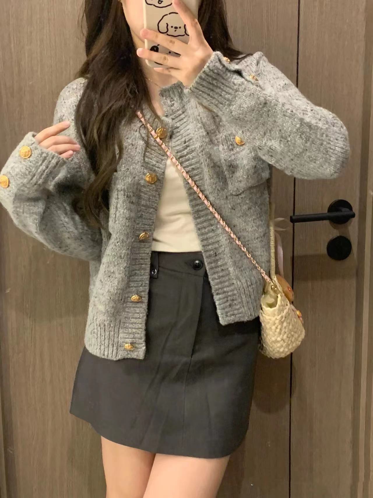 2023 autumn and winter new gray small fragrance soft waxy knitted sweater cardigan coat women's loose lazy wind top