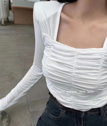 2023 spring and autumn new ins folds slim slim hot girl all-match temperament square collar solid color long-sleeved bottoming shirt for women