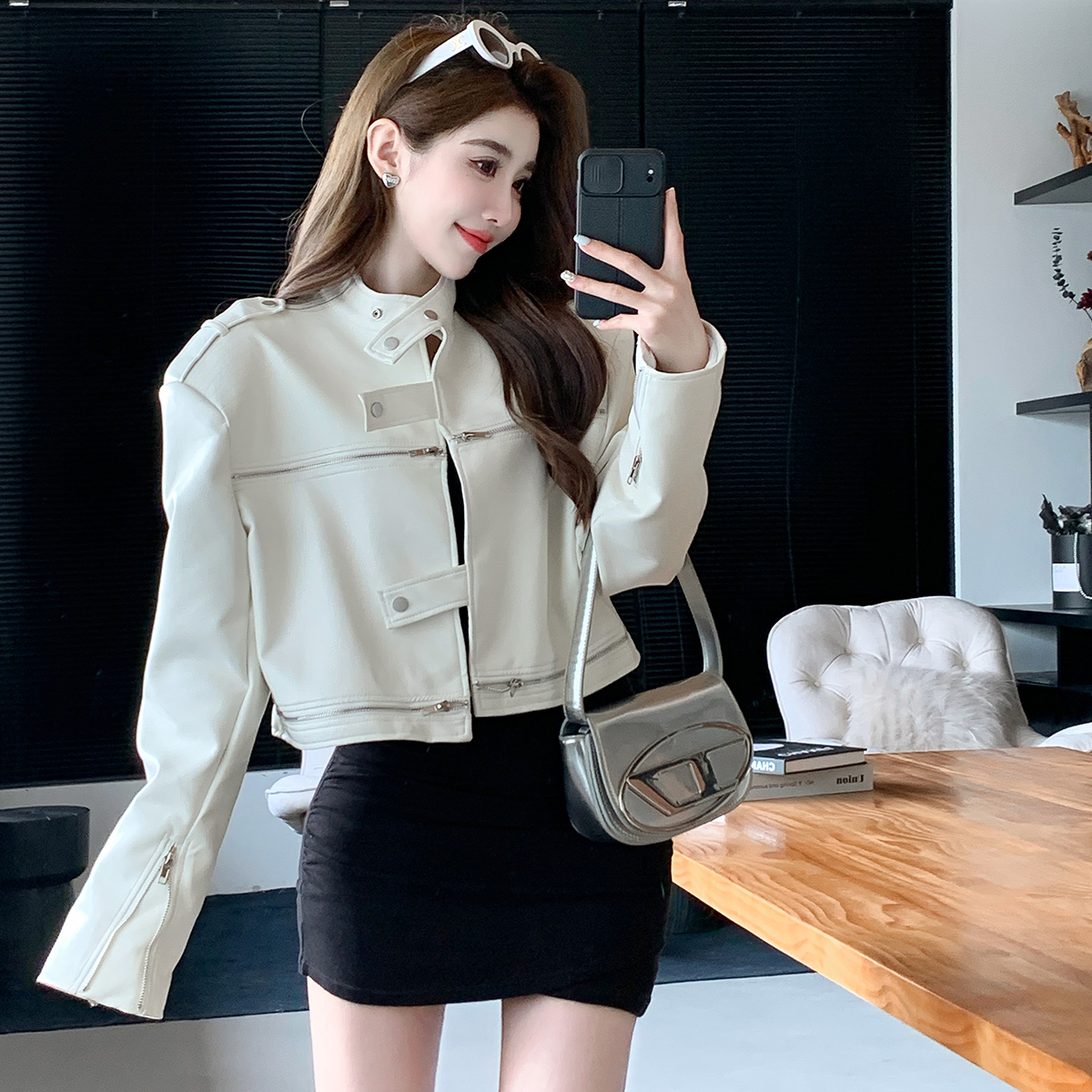 Heavy industry new design sense stand collar wide version shoulder pad zipper motorcycle jacket leather coat women