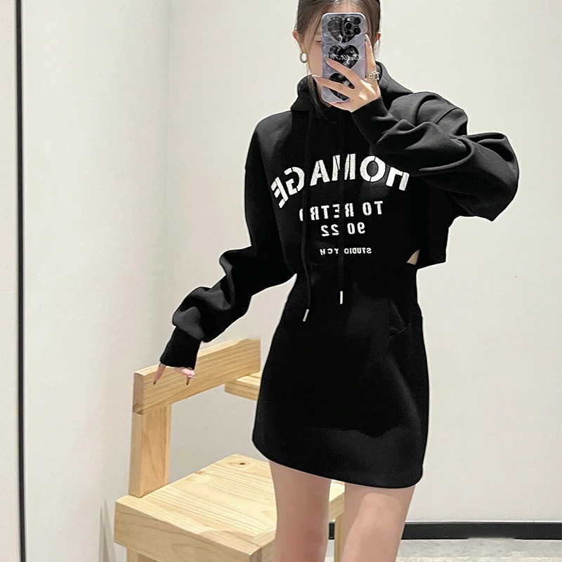 Black retro hooded sweatshirt dress for women autumn new design niche waist-exposed high-end hip short skirt