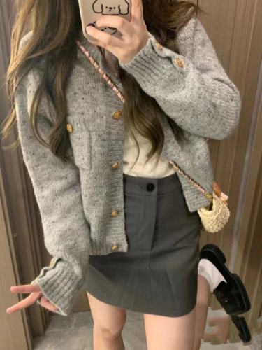 2023 autumn and winter new gray small fragrance soft waxy knitted sweater cardigan coat women's loose lazy wind top