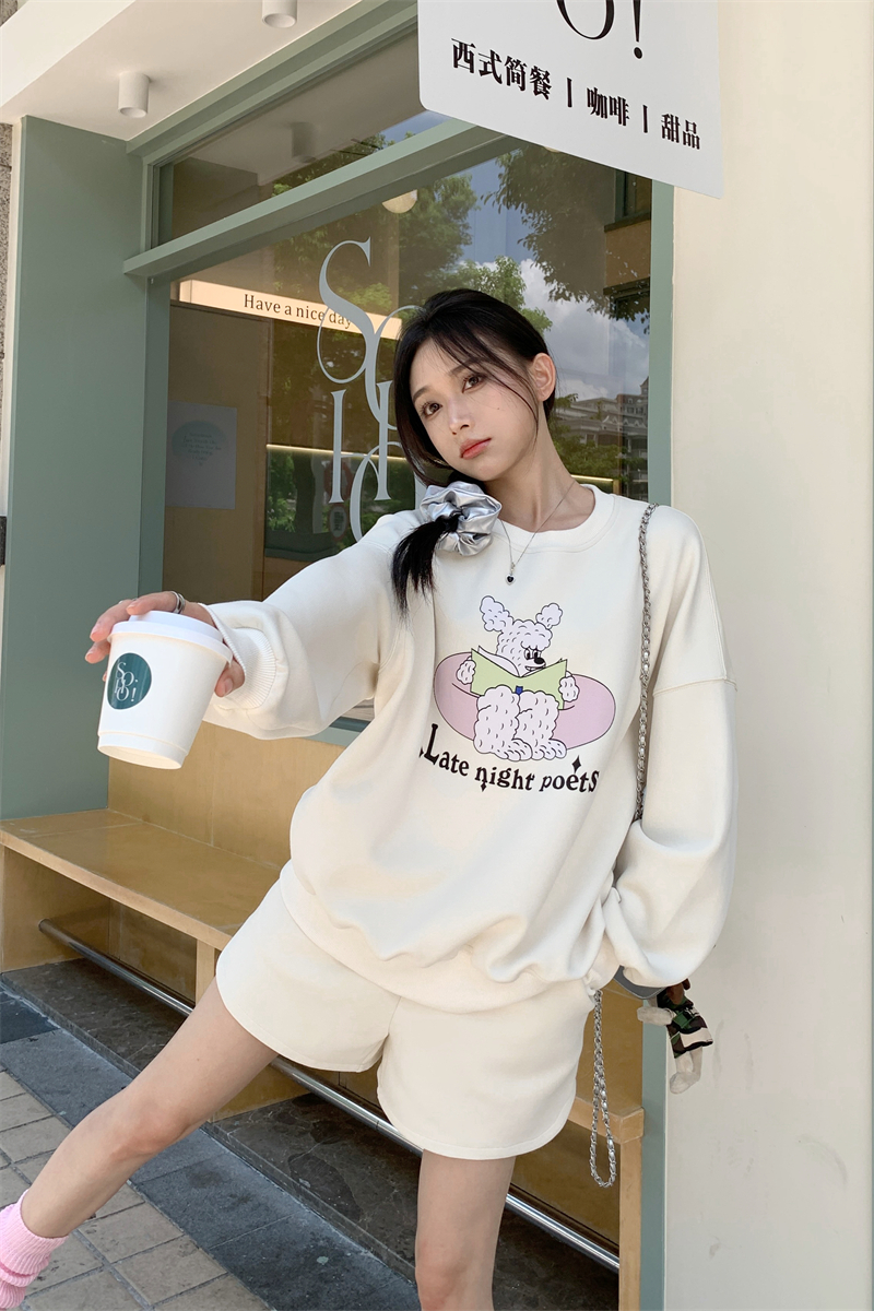 Early autumn new Korean style versatile casual and lazy temperament sweatshirt top + 7841 solid color sweatpants shorts