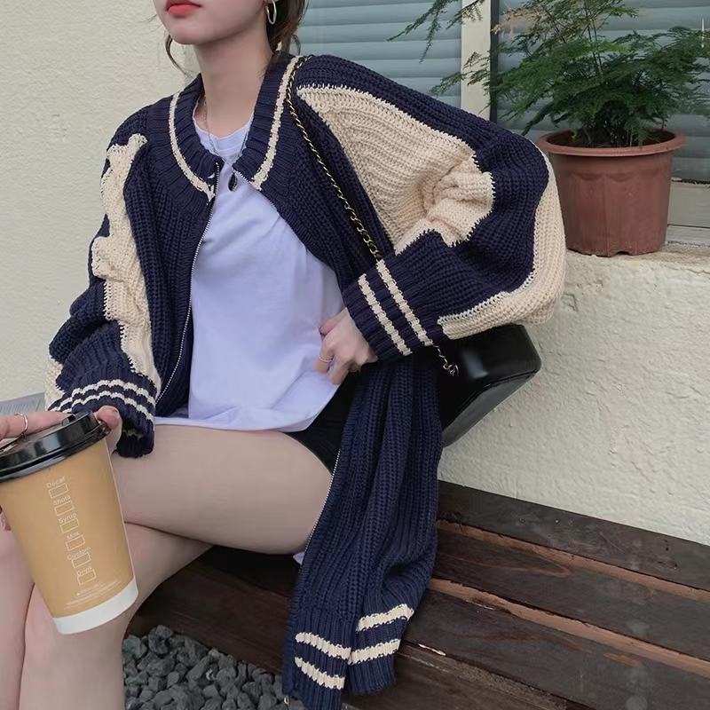 Japanese sweater retro Japanese lazy women's autumn and winter new niche design sense color contrast stitching long-sleeved sweater