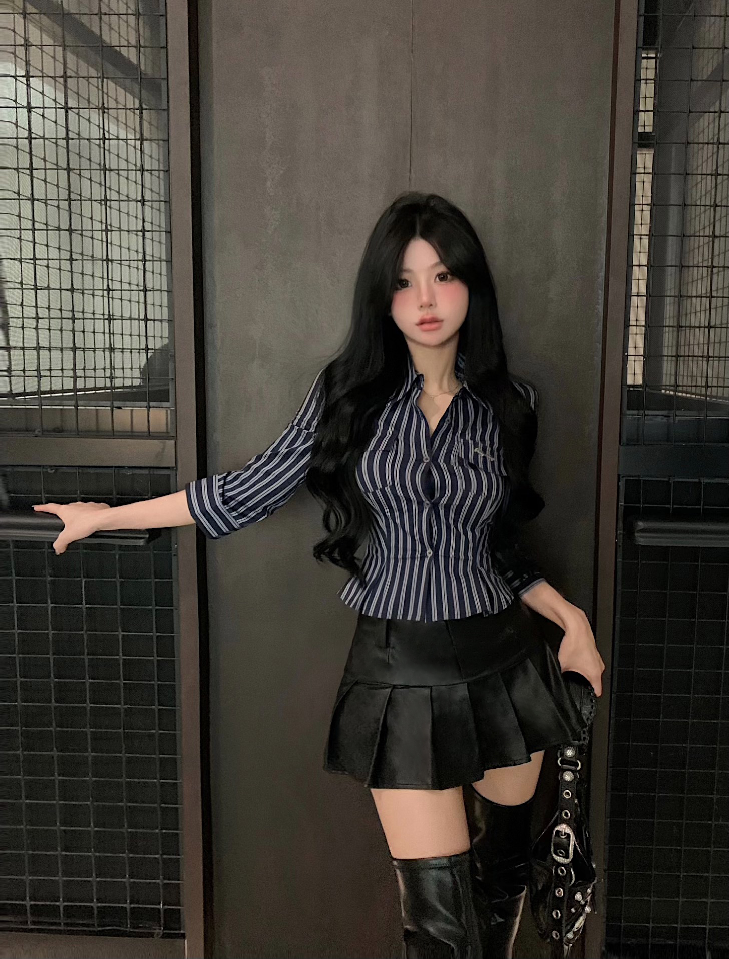 ~ American trendy striped polo collar shirt waist half-sleeved top + sexy pleated leather skirt A skirt pants