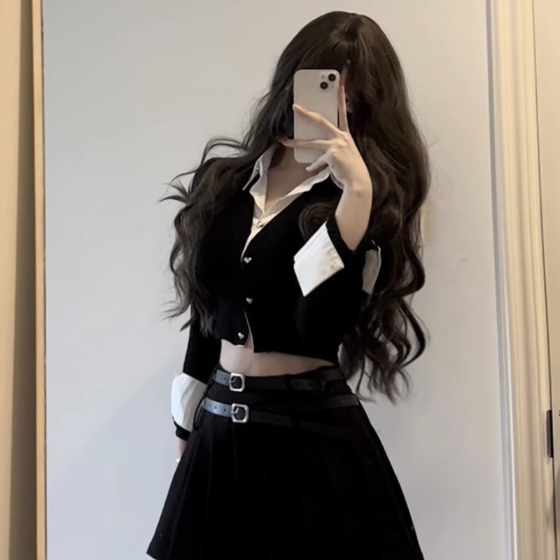 Official picture Fake two-piece long-sleeved shirt spring new hot girl design sense stitching slim slim short top
