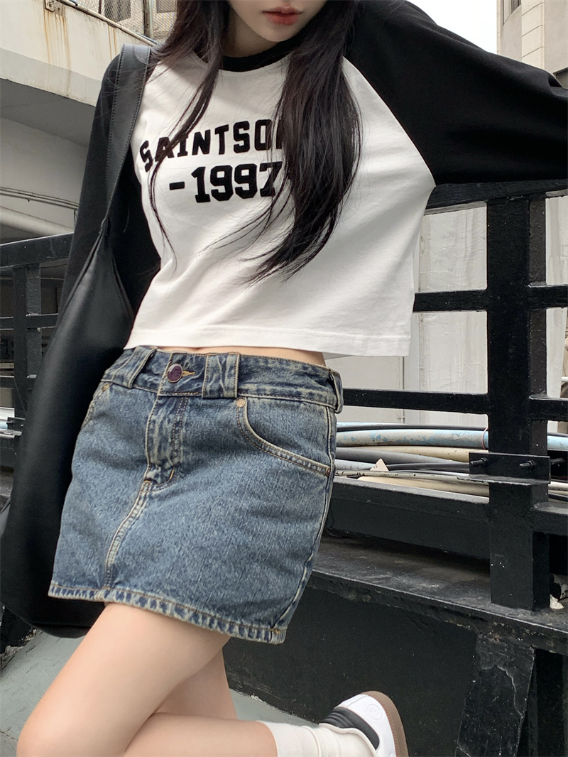 American retro contrasting letter long-sleeved T-shirt for women 2023 autumn and winter new hot girl slim-fitting inner layering shirt top