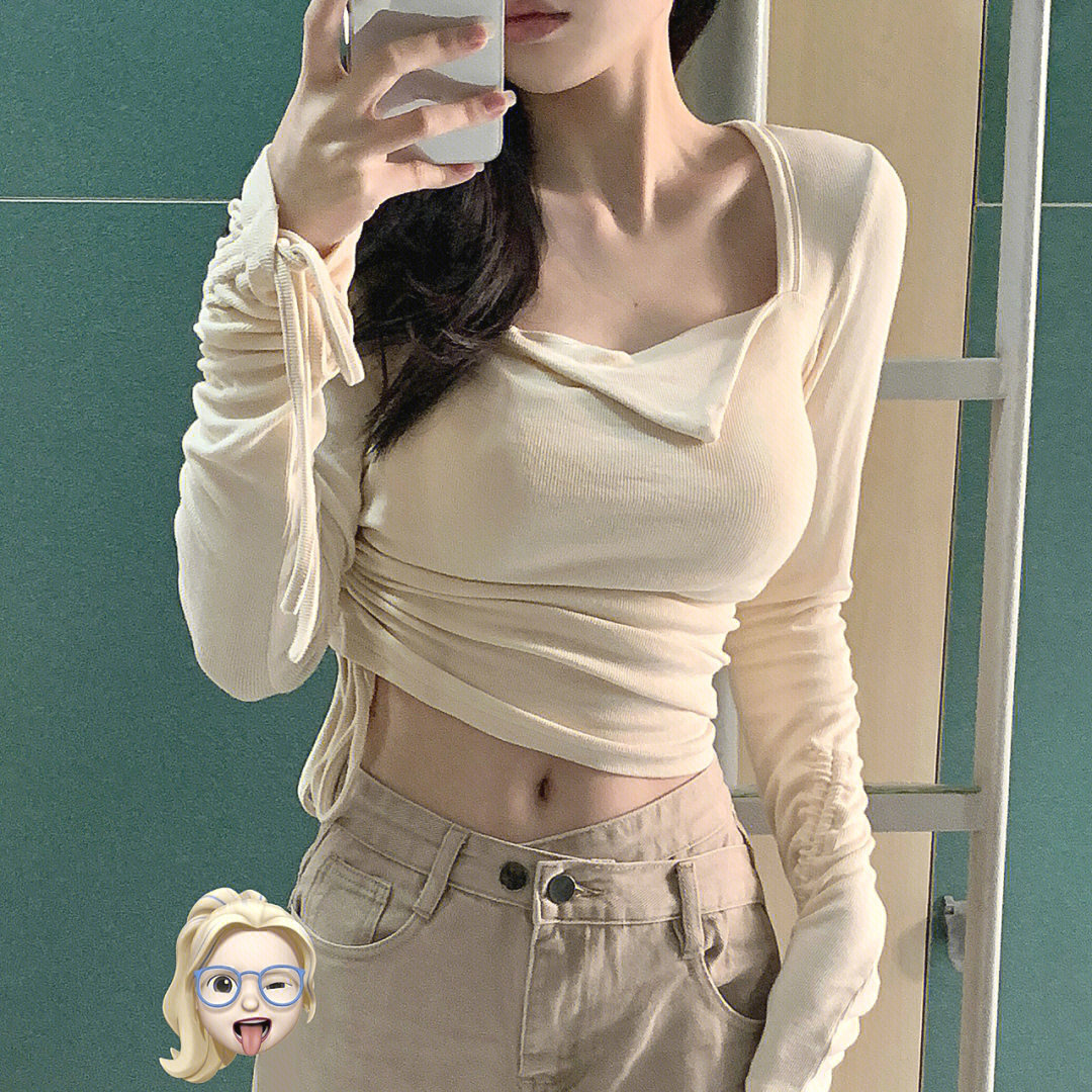 Hot girl square neck long-sleeved T-shirt for women spring design with chic inner top for women ins trend
