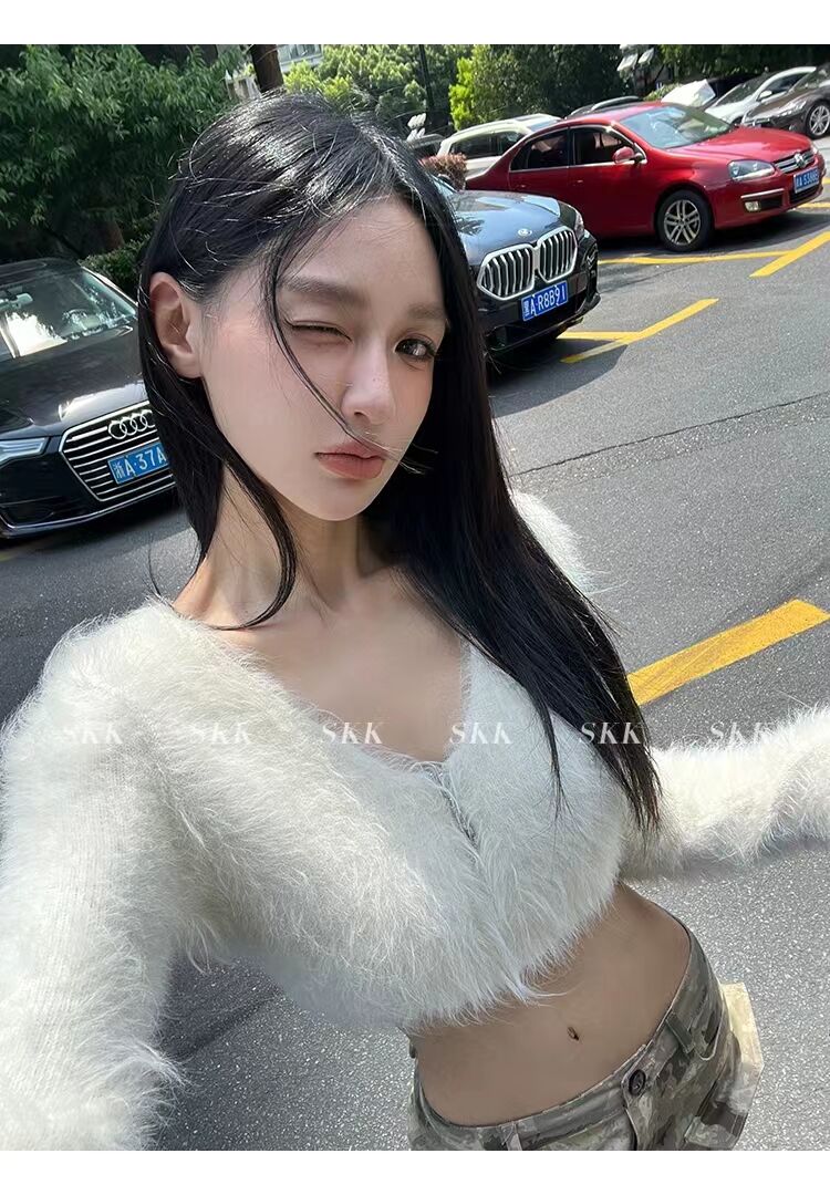 Skk Store Choking Hot Girl feels slim and imitation mink knitted short cardigan sweater jacket for women