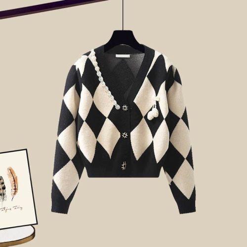 Plus size women's suspender dress suit women's 2023 new autumn style small fragrant sweater stunning skirt two-piece set