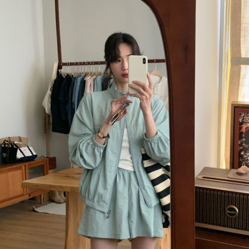 Spring and Autumn New Korean Fashion Casual Sports Suit Women's Thin Loose Slim Jacket Shorts Two-piece Set