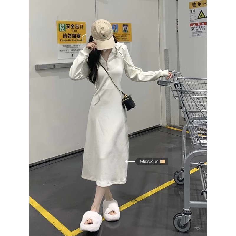 Hooded German Velvet Dress Women's Winter 2023 New Small Man Chic Unique Waist Slim Casual Long Skirt