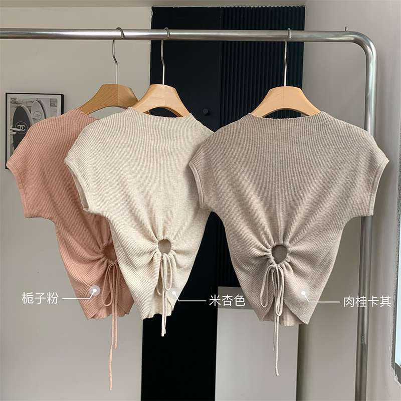 Strap hollow short short-sleeved T-shirt female summer hot girl design sense niche ice silk thin temperament knitted top
