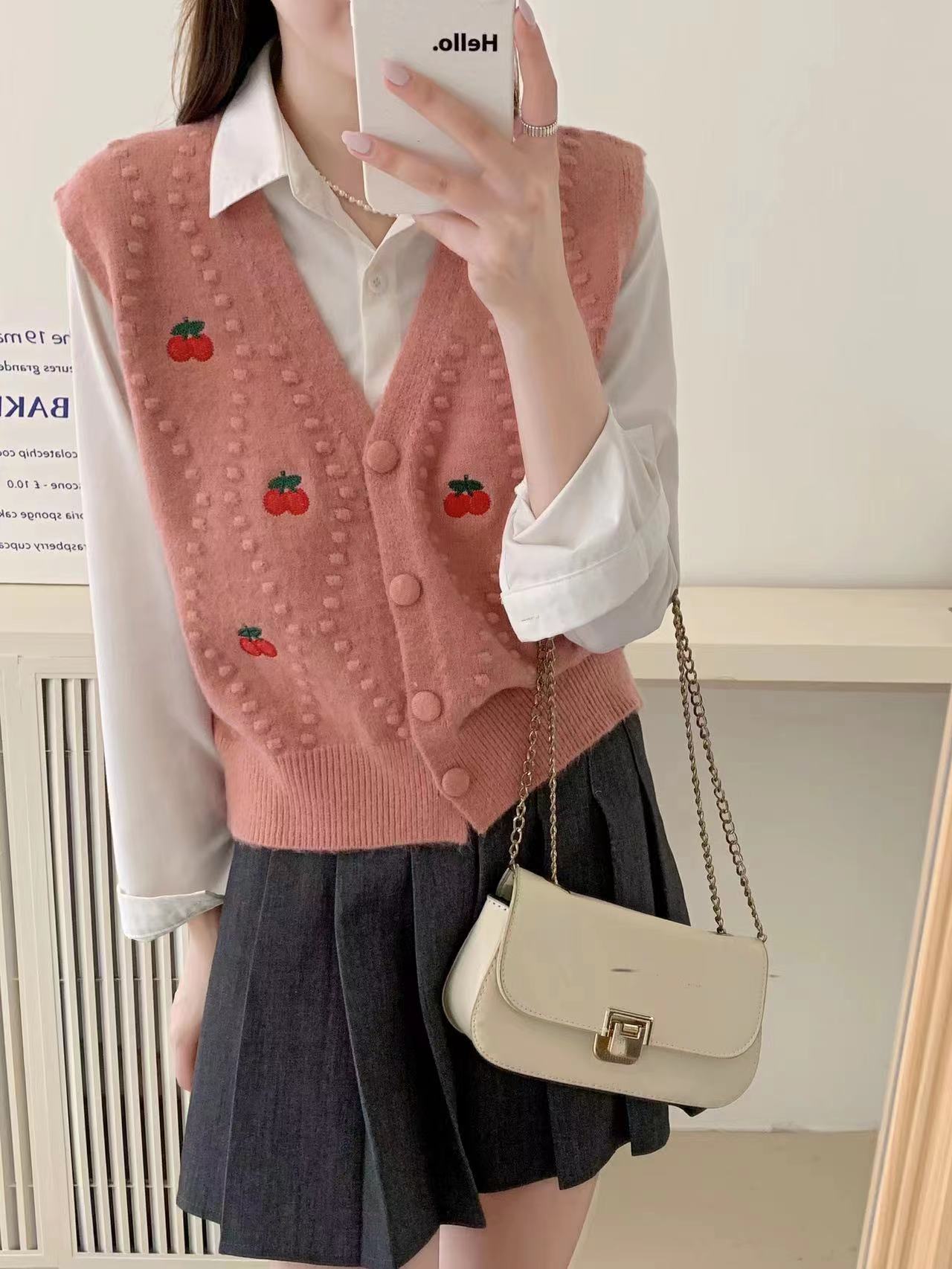 Knitted vest cardigan for women 2023 new v-neck stacked small cherry sleeveless waistcoat sweater vest outer wear