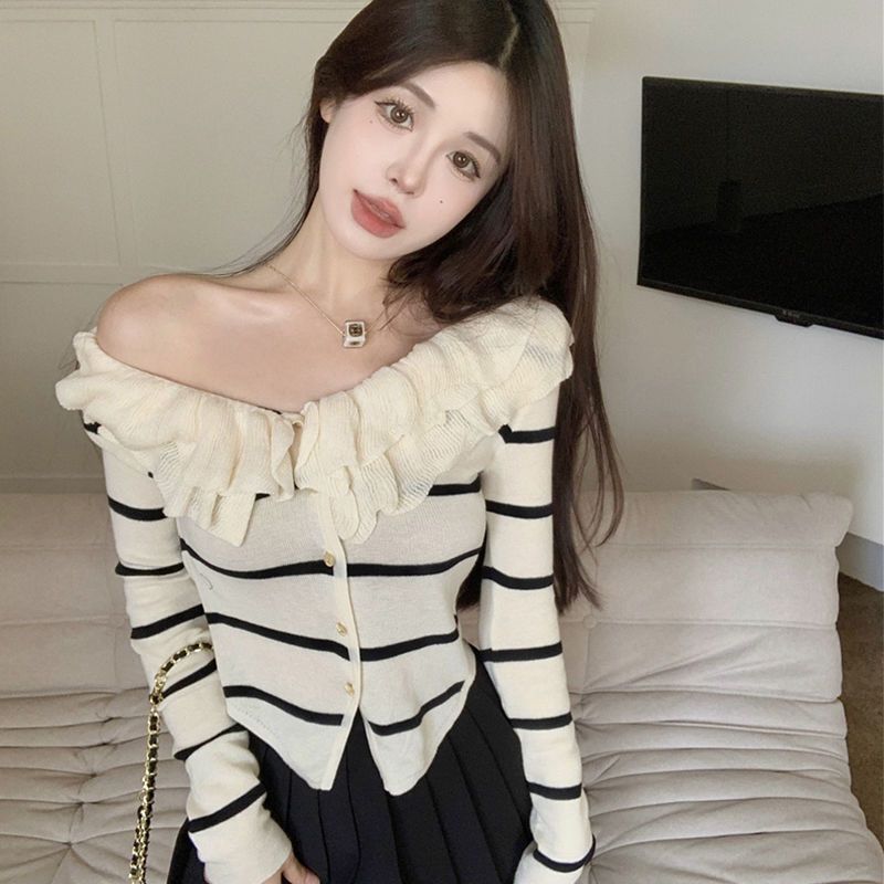 French ruffled temperament knitted cardigan for women in autumn design niche Hepburn style slim short long-sleeved top