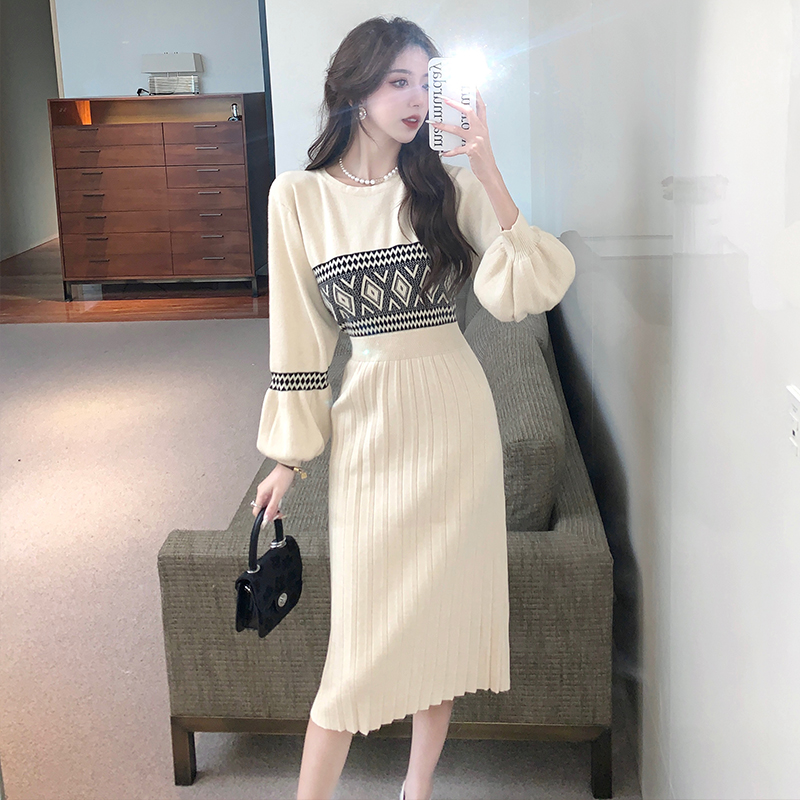 New autumn and winter fashionable waist slimming knitted dress mid-length over-the-knee wrap hip inner sweater skirt for women