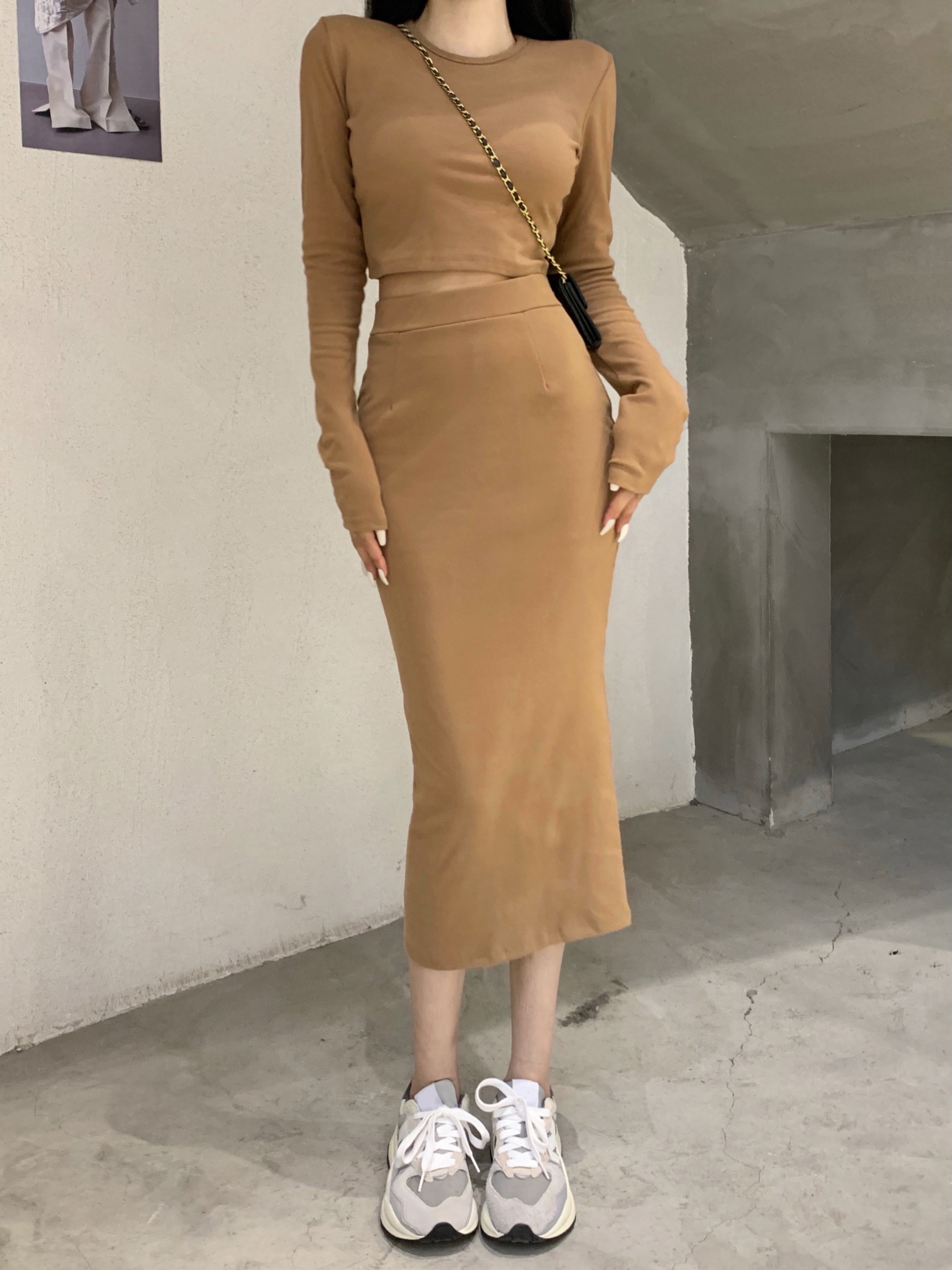 Retro German velvet warm Hong Kong style sexy temperament fashion suit for women spring and autumn new top and skirt two-piece set