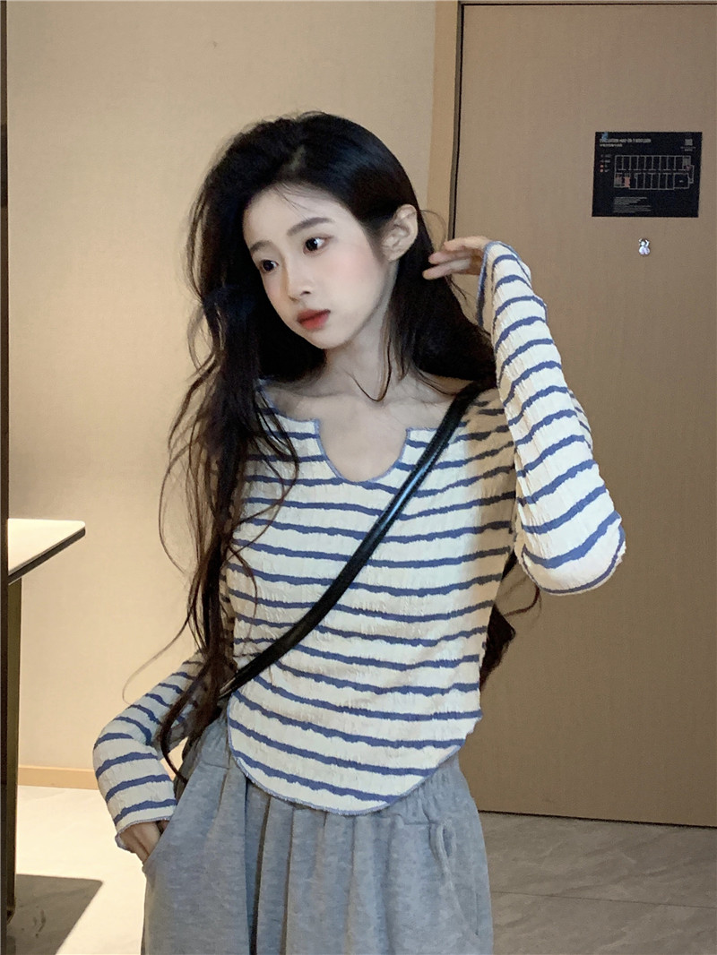 ~v領條紋T恤女裝秋款辣妹短款內搭修身設計感不規則上衣