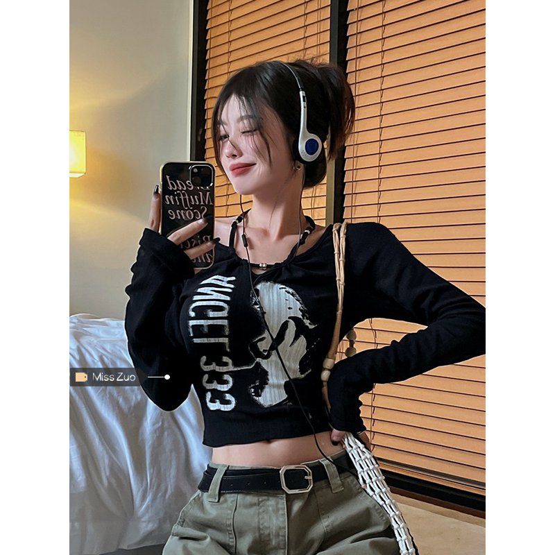 Sweet hot girl short top women's spring and autumn design niche American style unique chic black right shoulder long sleeve T-shirt ins