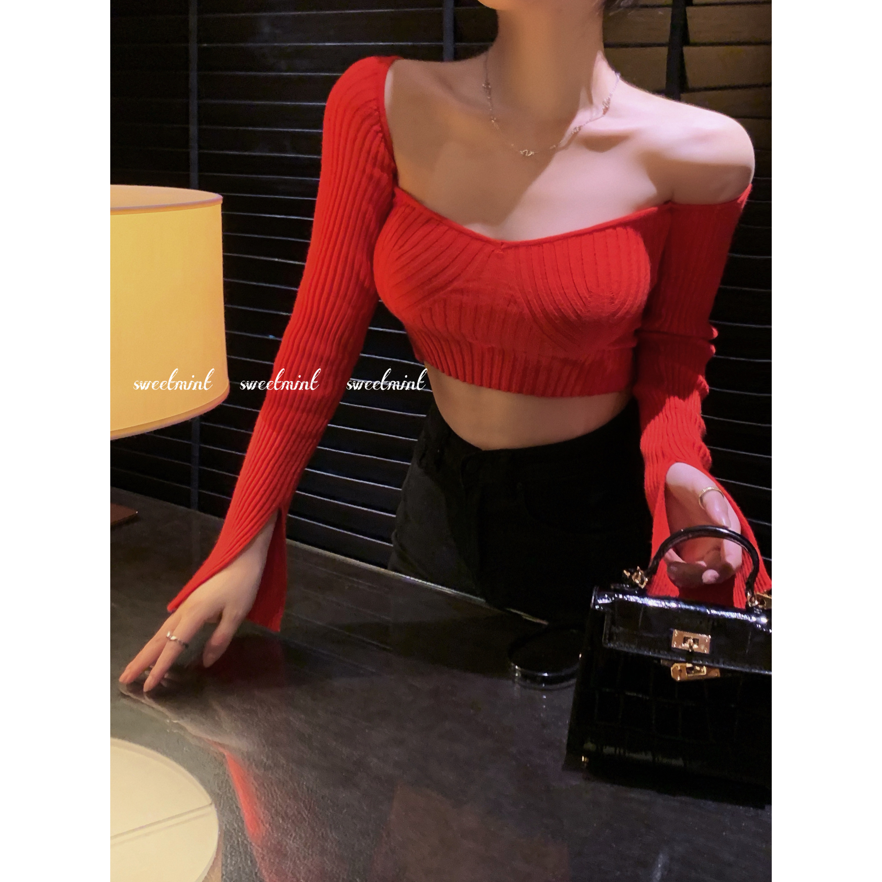 Autumn and winter sweater base layer female sexy short red V-neck slim long-sleeved short top sweater
