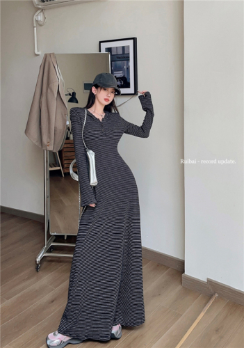 Korean version of the gentle wind hooded long-sleeved striped contrast color dress slimming all-match knitted dress