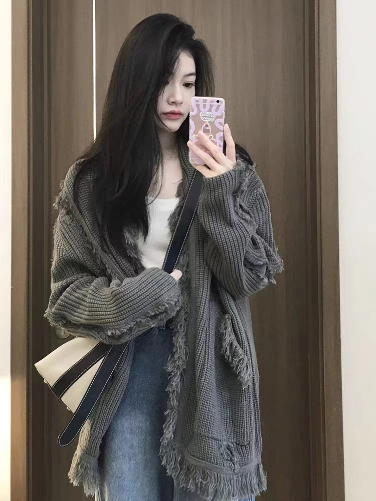Korean style loose all-match gray knitted sweater cardigan jacket women's autumn and winter design sense soft waxy casual top