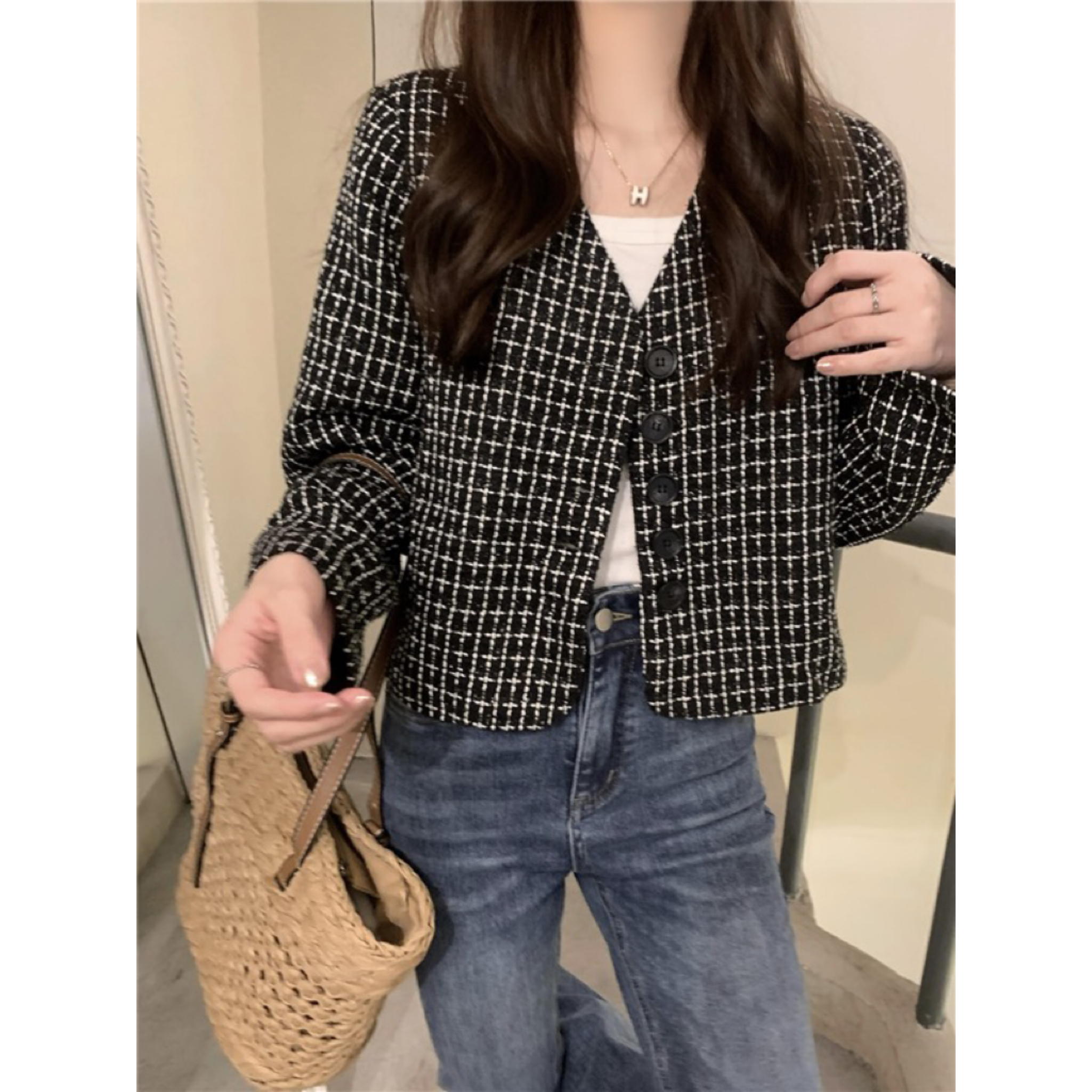 !  Korean style chic retro V-neck chic single-breasted loose and versatile long-sleeved short slub jacket