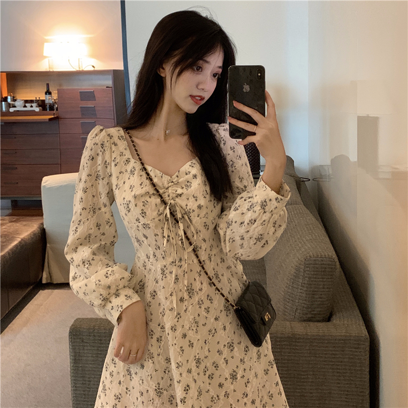 Long-sleeved floral dress for women spring and autumn 2023 new design niche petite temperament short skirt