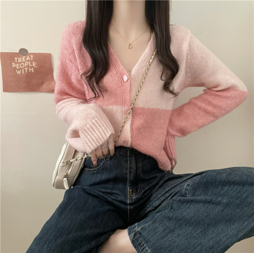 ~Autumn new soft and waxy niche age-reducing knitted stitching sweater cardigan coat for women