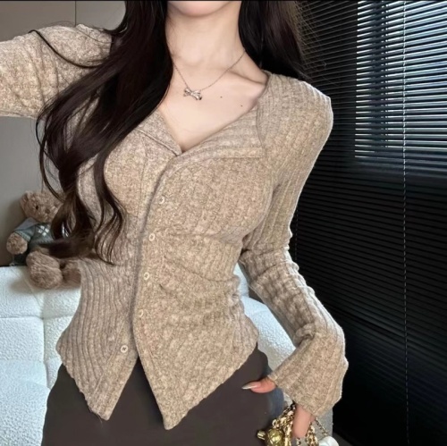 Original brushed fabric-2023 early autumn new French niche fashion mature style high-end knitted cardigan for women