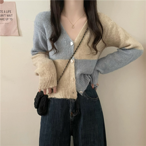 ~Autumn new soft and waxy niche age-reducing knitted stitching sweater cardigan coat for women