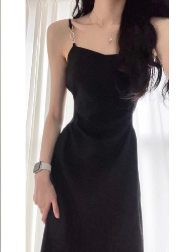 French design sense black bag hip mid-length 2023 summer new slim fit thin waist suspender dress