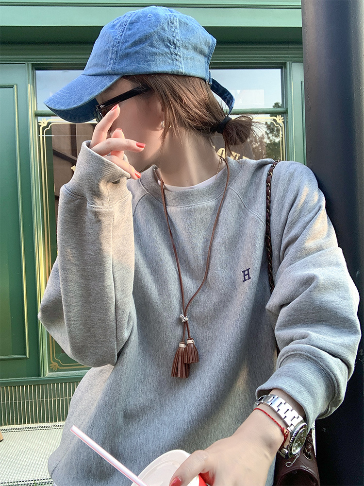 Official picture Large fish scales 260g Thin sweater women's round neck letter embroidery, back wrap collar does not pill