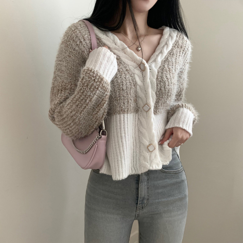 It has been eight years. Xiaoxiangfeng soft waxy wool knitted cardigan autumn high-end temperament sweet sweater with puff sleeves