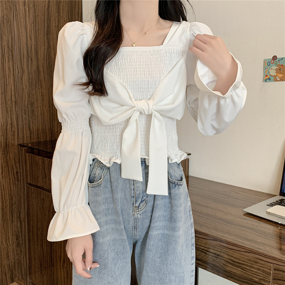 Design niche French square collar shirt slimming and age-reducing bow long-sleeved all-match top