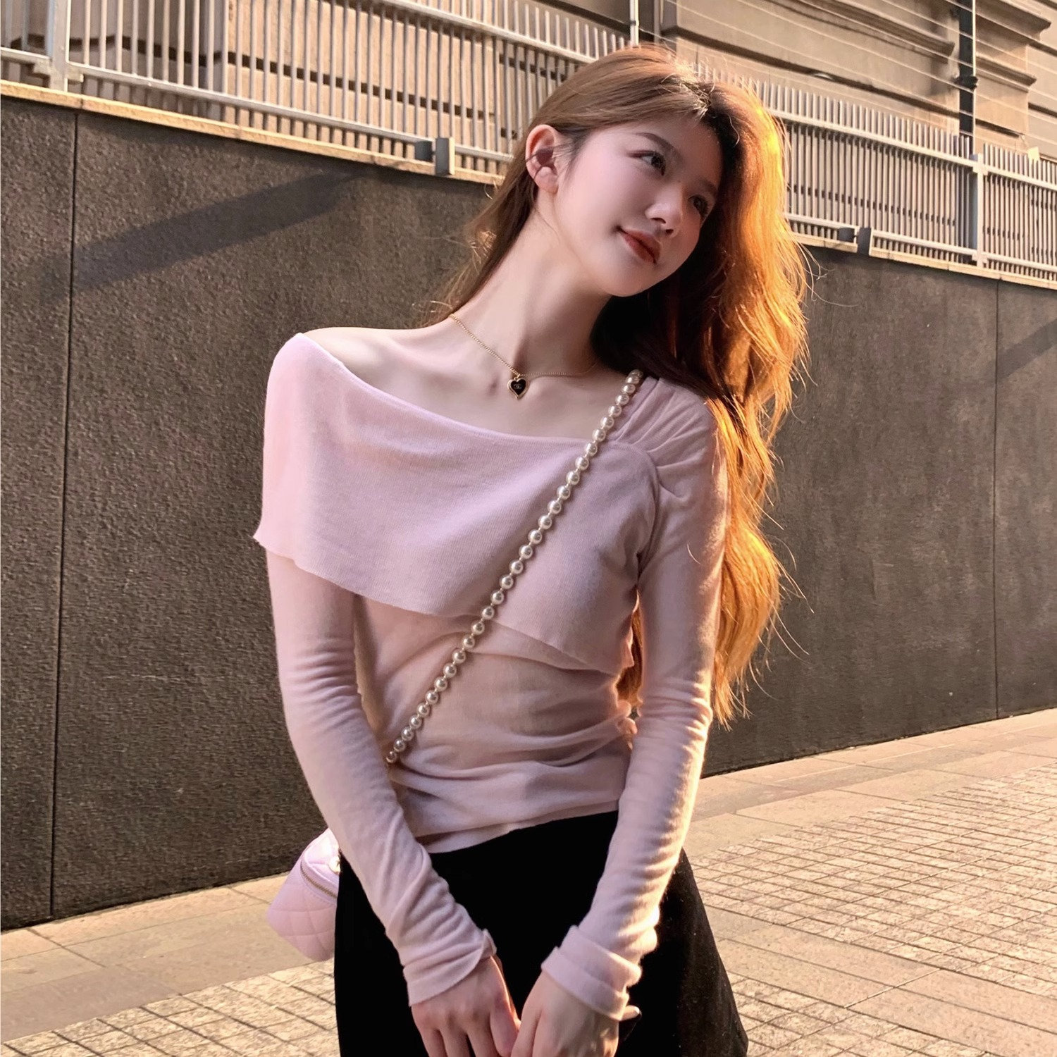 Official Photo Bottoming Top Women's Designer Long Sleeve Thin Pure Desire T-Shirt 2023 Autumn and Winter One-line Collar Fashionable Inside