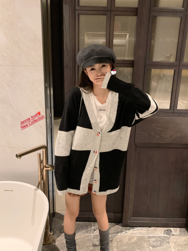 New autumn and winter V-neck contrasting color cardigan knitted sweater jacket