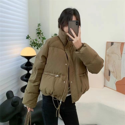 2023 new winter Korean style down jacket for women, short stand collar, small person, thickened fashionable jacket, bread suit, trendy